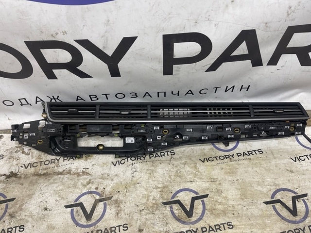 Решітка повітропровода права 4M1820902R6PS VAG