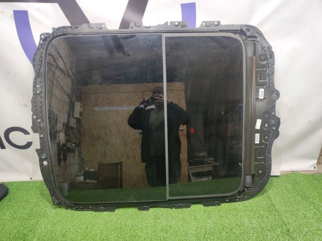 Деталі люків облицювання кузова 4M8877049 VAG