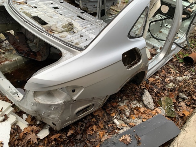 Крило заднє праве 561809844A VAG