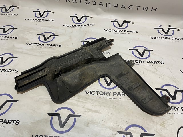 Захист днища, задній лівий 561825101B VAG