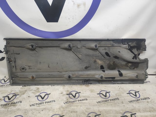 Захист днища, лівий 561825201C VAG