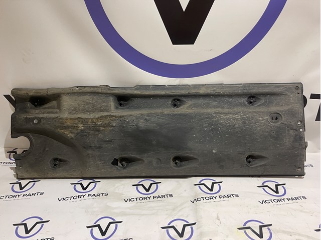 Захист днища, правий 561825202D VAG