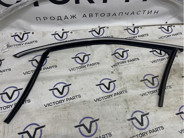 Направляюча скла рамки двері, переднього ліва 561837431JVNH VAG