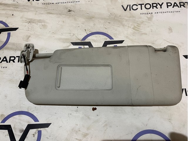 Козирок сонцезахисний 561857551 VAG