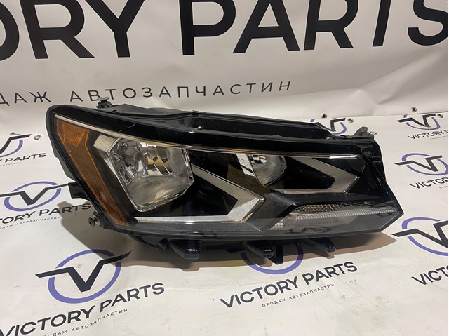Фара передня права 561941006F VAG