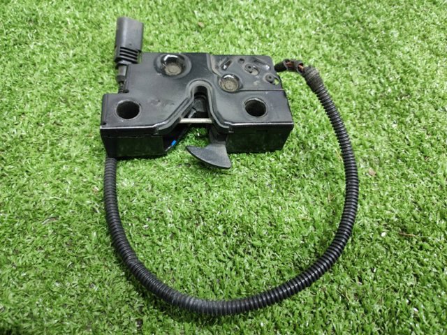 Замок капота 5G1823509B VAG