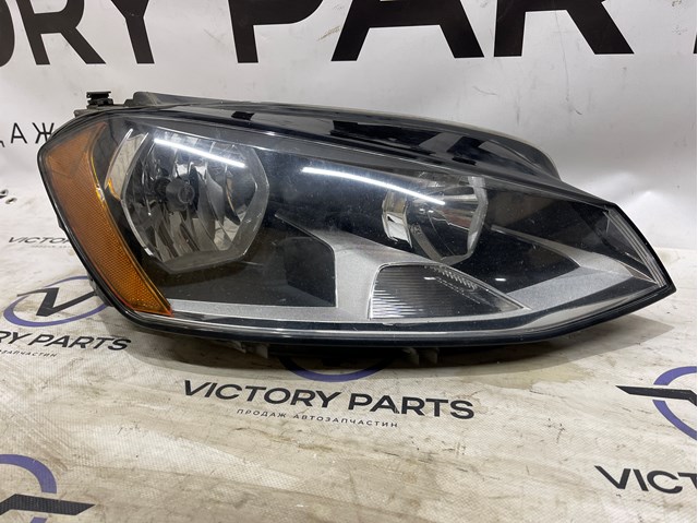 Фара правая 5GM941006 VAG
