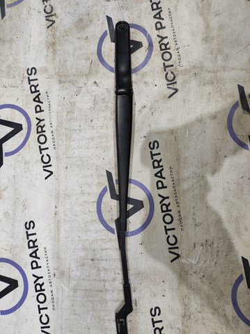 Важіль-поводок двірника лобового скла 5GM955409 VAG