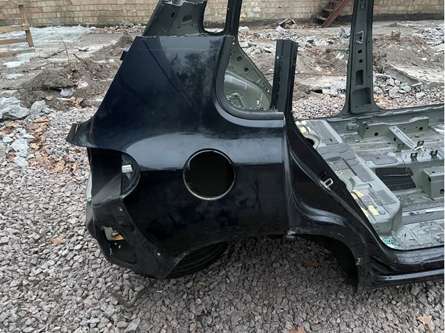 Крило праве заднє 5N0809844 VAG