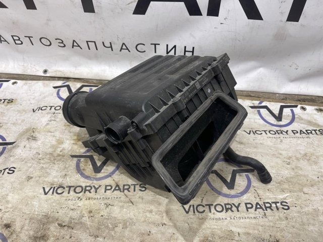 Корпус повітряного фільтра 5Q0129607AD VAG