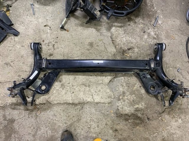 Балка задньої підвіски, підрамник 5QM501053G VAG