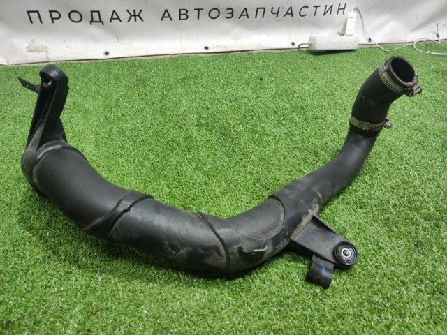 Трубка, що нагнітається 5QN145762 VAG