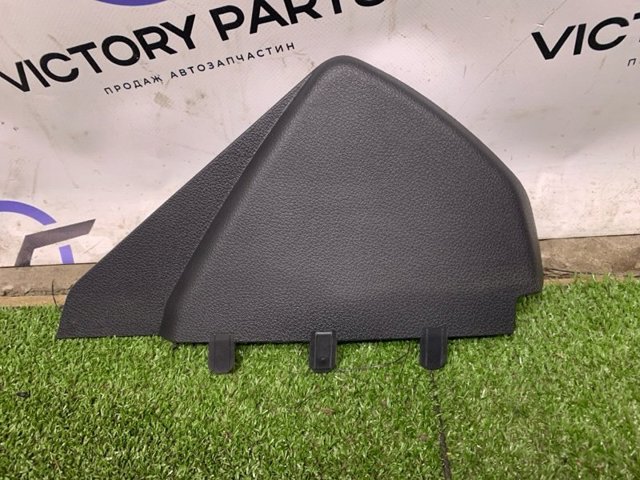 Кришка бічна панелі "торпедо", права 80A857086A4PK VAG