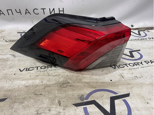 Стоп задній 8156042230 TOYOTA