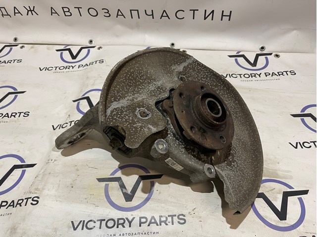 Цапфа - поворотний кулак задній, правий 8K0505432AR VAG