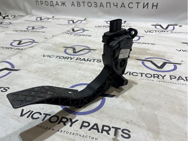 Підаль газу 8K1723523A VAG
