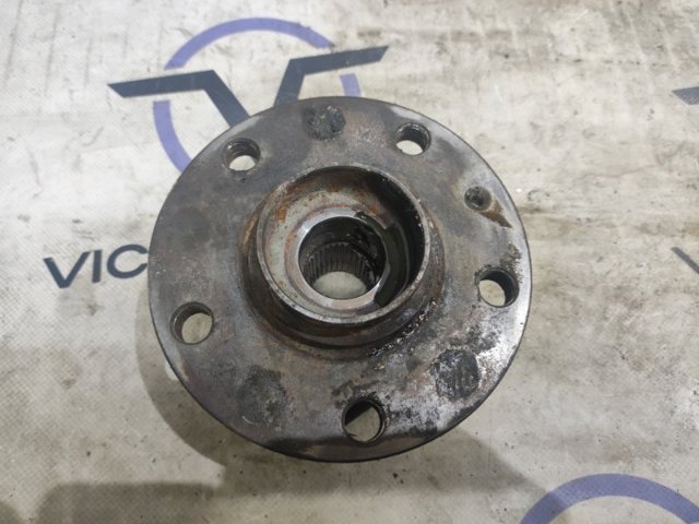 Маточина переднього колеса 8S0498625A VAG