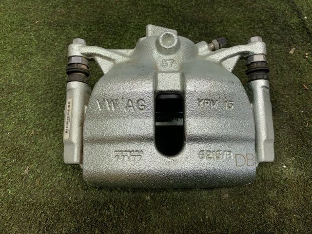 Супорт тормзной 8V0615123 VAG