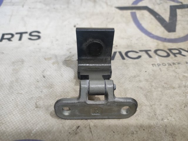 Петля кришки багажника 8V3827299B VAG