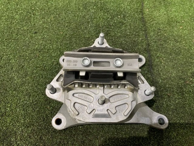 Подушка коробки передач 8W0399156BH VAG