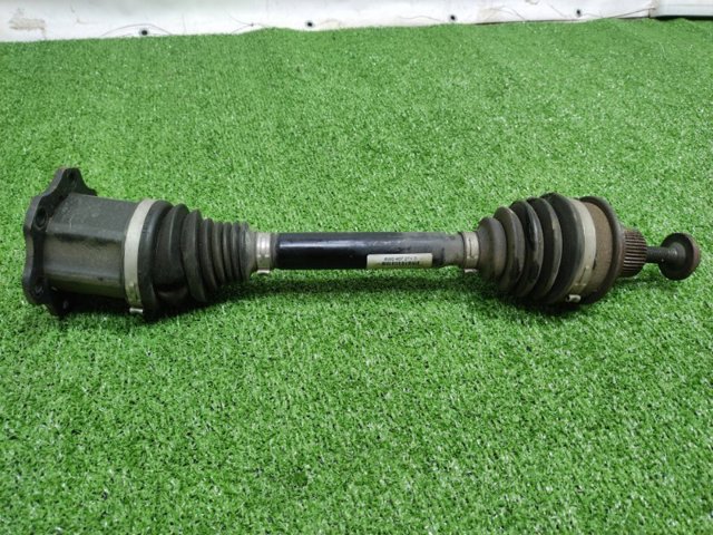 Вісь передня в зборі 8W0407271D VAG