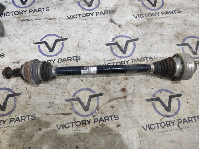 Піввісь задня 8W0501203D VAG