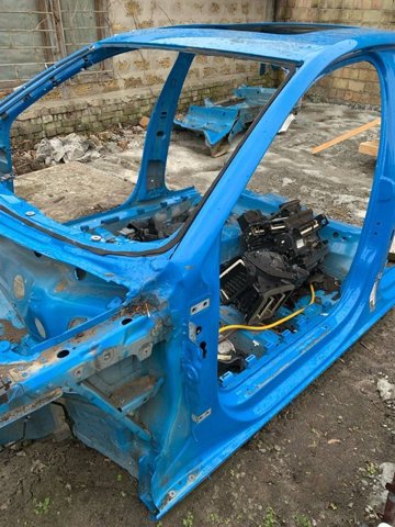 Чверть передня ліва 8W0803103A VAG