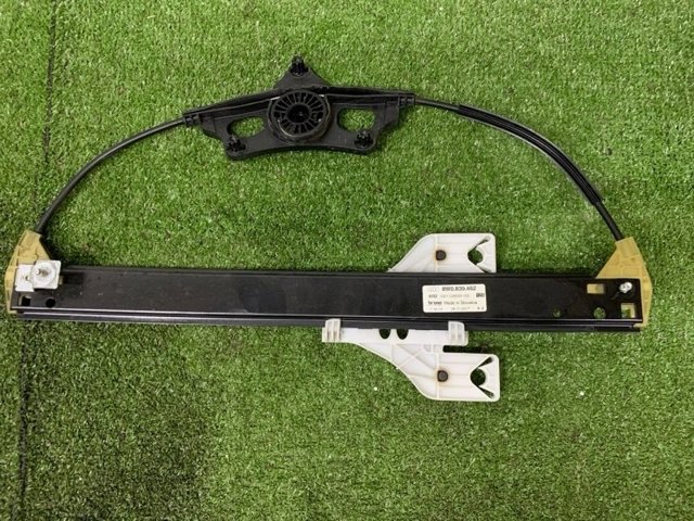Механізм склопідйомника двері задньої, правої 8W0839462 VAG