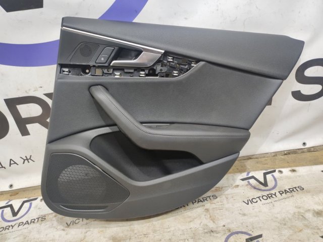 Оббивка дверей бічної (зсувної) 8W0867304BWFA VAG