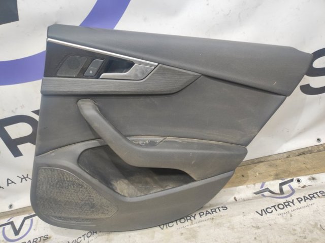 Обшивка-облицювання задніх дверей, правою, внутрішня 8W0867304CWFA VAG