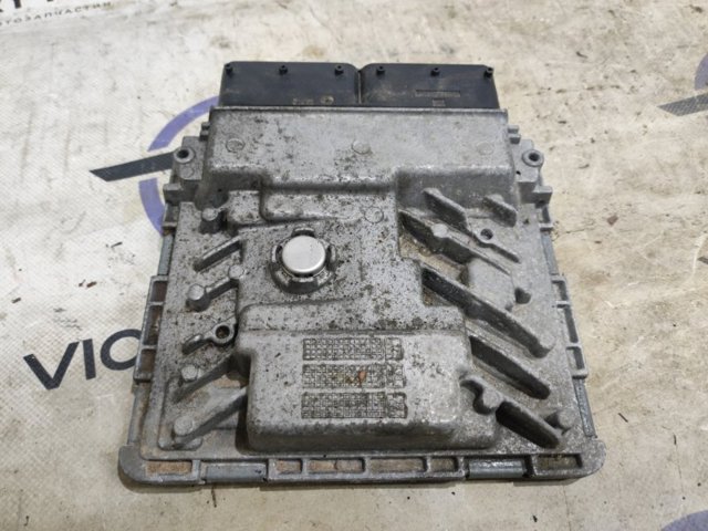 Комп'ютер двигуна 8W0906259AB VAG