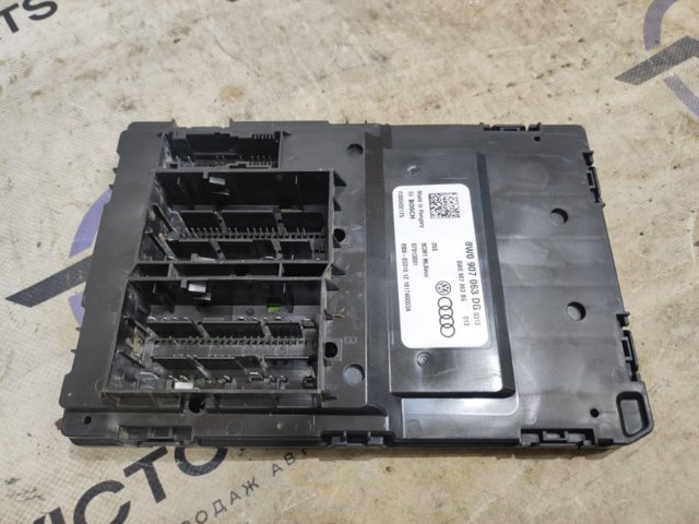 Комп'ютер бортовий 8W0907063DG VAG