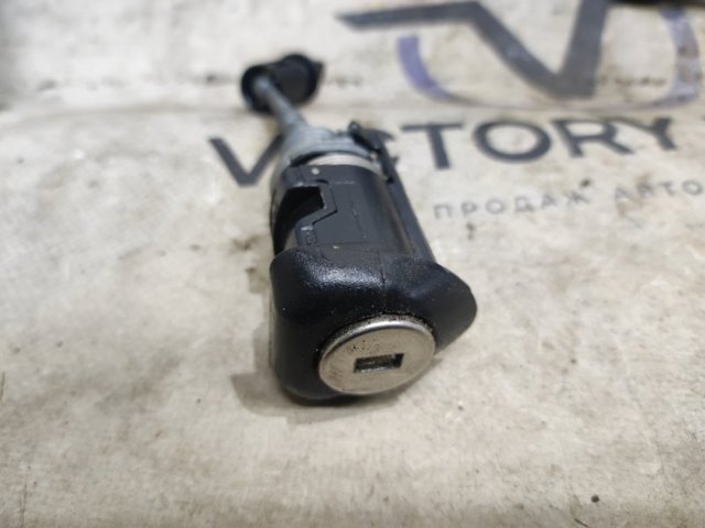 Лічинка замка лівих дверей 8W1837167C VAG