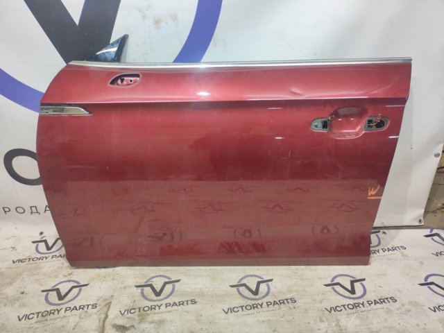 Двері кабіни 8W8831051G VAG