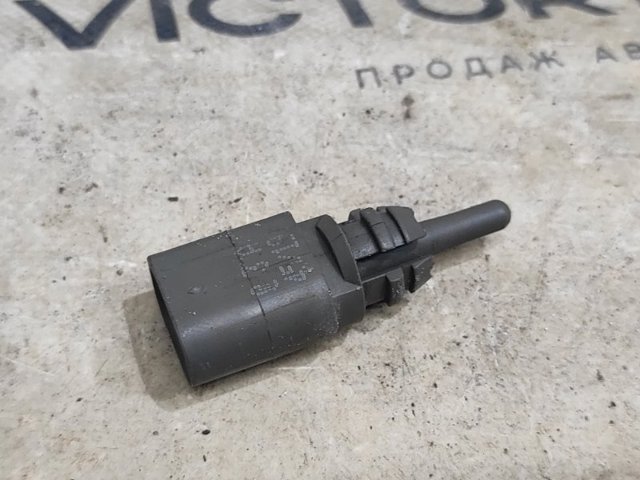Датчик температури навколишнього середовища 8Z0820535B VAG