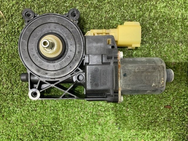Двигун склопідіймача двері передньої, лівої DS7Z7823395B FORD