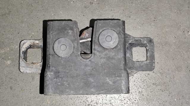 Замок кришки капота LR065339 LAND ROVER