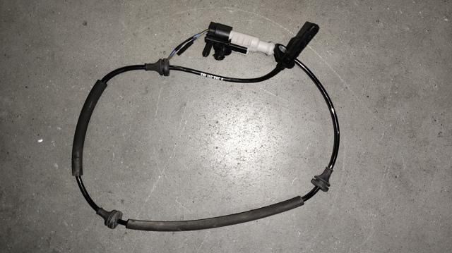 Датчик АБС (ABS) задній LR139995 LAND ROVER