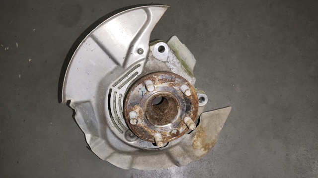 Цапфа поворотного кулака LR140538 LAND ROVER