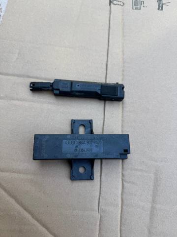 Кінцевий вимикач 8W0927753 VAG