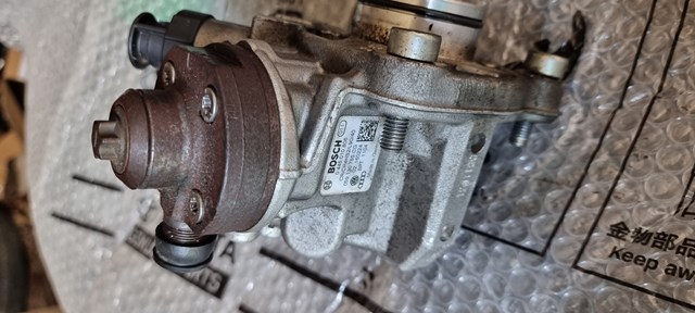 Насос паливний високого тиску 0445010806 BOSCH