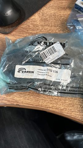 Трубопроводи і шланги системи охолодження 0102036 VADEN