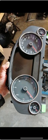 щиток приладу 7P6920880D VAG