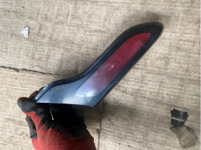 Покажчик повороту крила 42787660 GM