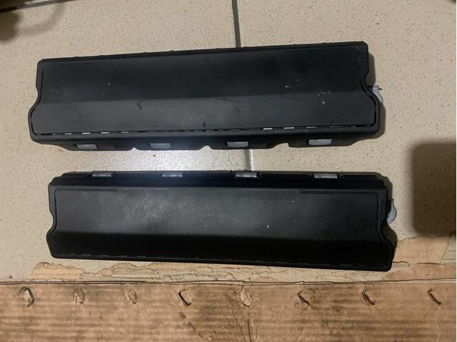 Подушка безпеки (AIRBAG) пасажирська, захисту колін 42788652 GM