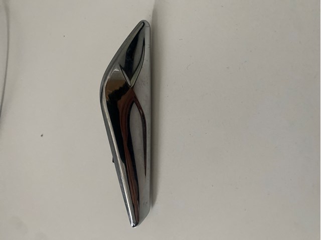 Накладка переднього лівого крила 51117338569 BMW