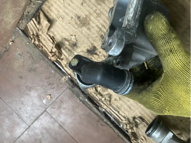 Водопровідна труба A6112030308 MERCEDES