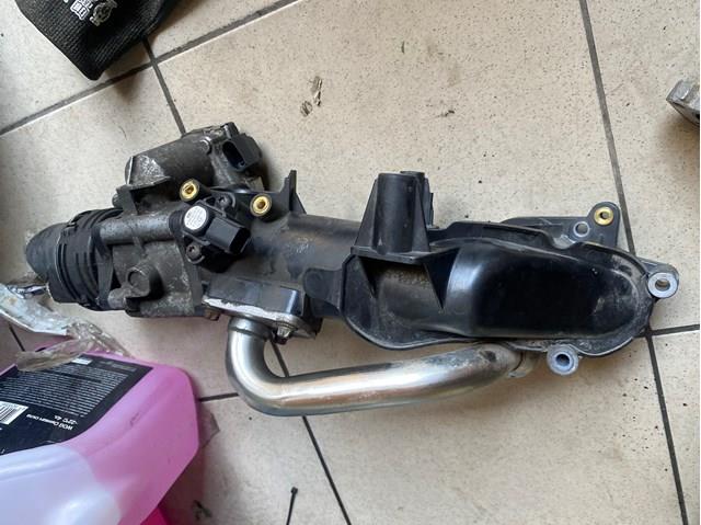 Патрубок дросельний A6420901037 MERCEDES