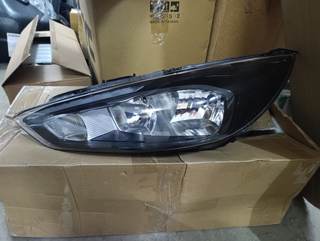Фари 2063541 FORD