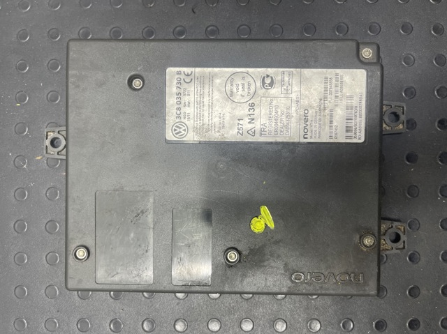 Блок керування Bluetooth 3C8035730B VAG